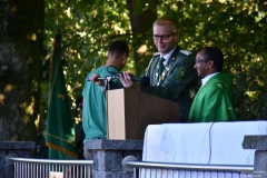image081